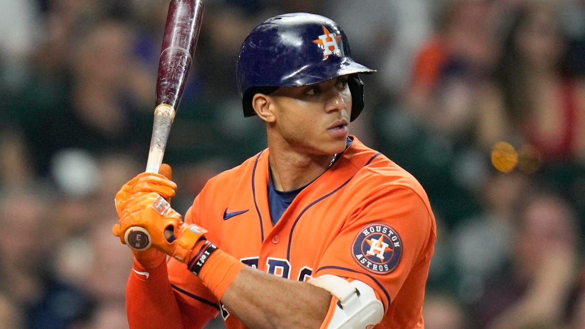 Jeremy Peña's 18th-inning HR sends Astros past Mariners for sweep